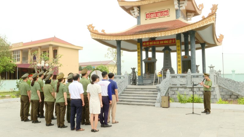 Phòng An ninh chính trị nội bộ, Công an tỉnh tổ chức các hoạt động cộng đồng tại địa bàn xã Khánh Thịnh, huyện Yên Mô