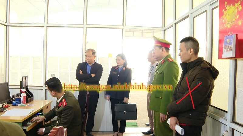 Bắt Phó Giám đốc Trung tâm đăng kiểm xe cơ giới đường bộ 3502D - Ninh Bình