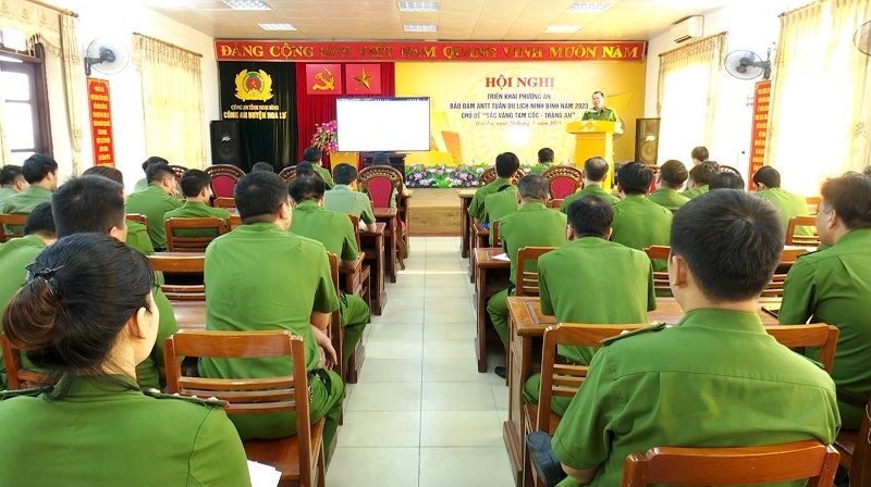 Công an huyện Hoa Lư triển khai phương án bảo đảm ANTT Tuần du lịch Ninh Bình năm 2023 với chủ đề “Sắc vàng Tam Cốc – Tràng An”