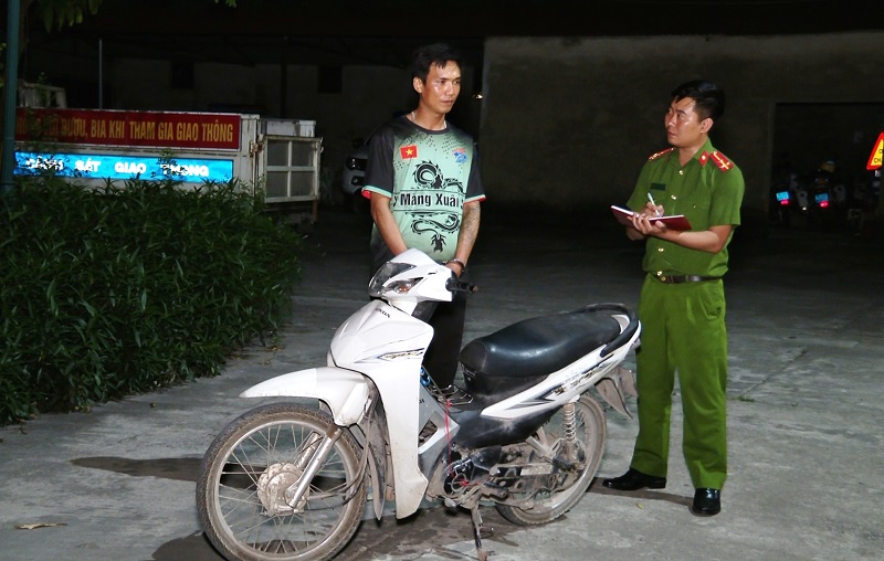 Công an huyện Hoa Lư bắt đối tượng cướp giật tài sản
