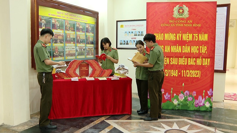 Công an tỉnh tổ chức nhiều hoạt động hưởng ứng Ngày Sách và Văn hoá đọc Việt Nam năm 2023