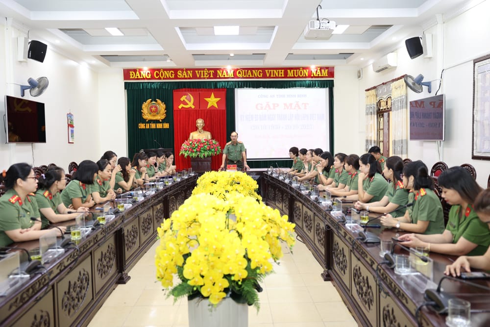 Công an tỉnh gặp mặt nhân kỷ niệm 93 năm Ngày thành lập Hội Liên hiệp phụ nữ Việt Nam (20/10/1930 - 20/10/2023)
