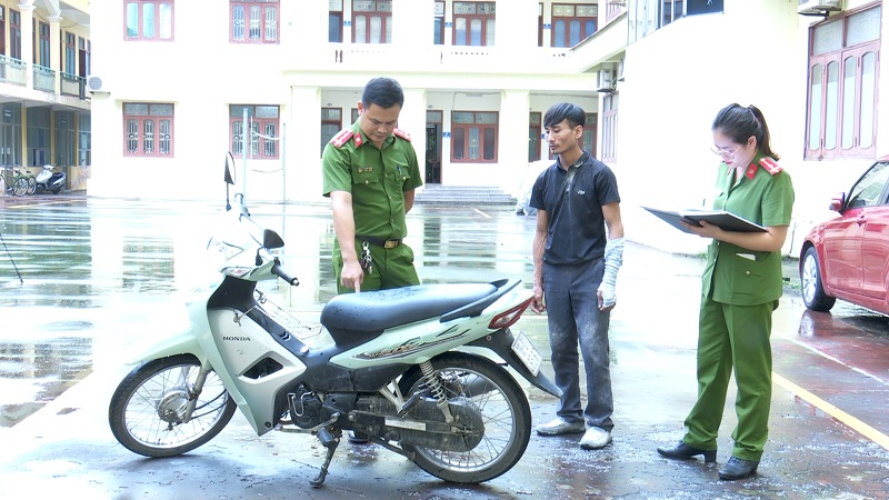 Phòng Cảnh sát hình sự bắt giữ đối tượng cướp giật tài sản