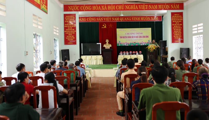 Công an tỉnh tổ chức chương trình tình nguyện chung sức vì cộng đồng tại xã Vô Tranh, huyện Hạ Hoà, tỉnh Phú Thọ