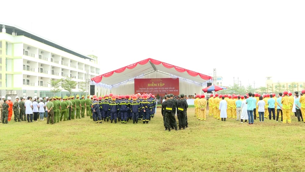 Diễn tập phương án chữa cháy và cứu nạn, cứu hộ phối hợp nhiều lực lượng cấp tỉnh năm 2023 tại Công ty TNHH Regis Việt Nam, Khu công nghiệp Văn Phong, huyện Nho Quan