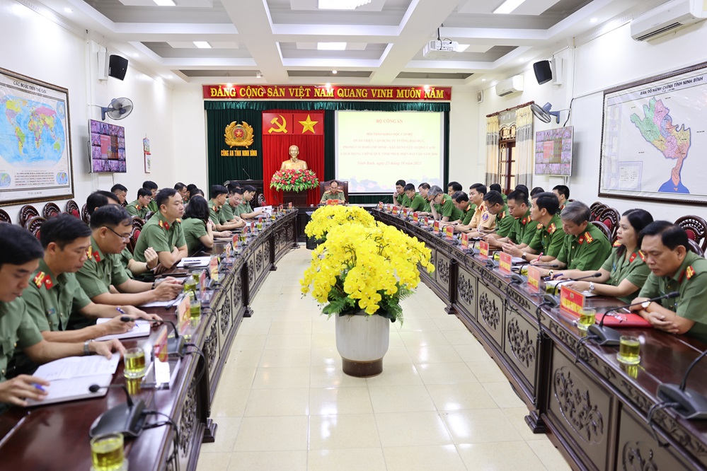 Hội thảo khoa học cấp Bộ “Quán triệt, vận dụng tư tưởng, đạo đức, phong cách Hồ Chí Minh - Xây dựng lực lượng CAND cách mạng, chính quy, tinh nhuệ, hiện đại vào năm 2030”