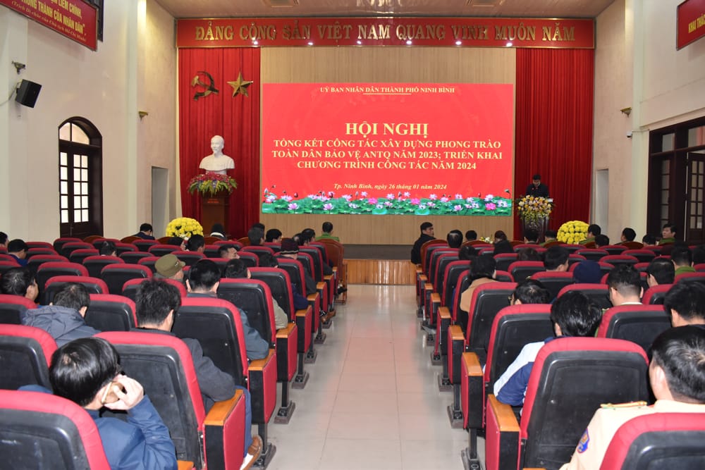 Thành phố Ninh Bình tổ chức hội nghị tổng kết công tác xây dựng phong trào Toàn dân bảo vệ an ninh Tổ quốc năm 2023, triển khai chương trình công tác năm 2024