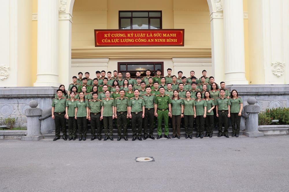 Lực lượng Tham mưu Công an tỉnh Ninh Bình phát huy truyền thống vẻ vang 78 năm xây dựng, trưởng thành, hoàn thành xuất sắc nhiệm vụ