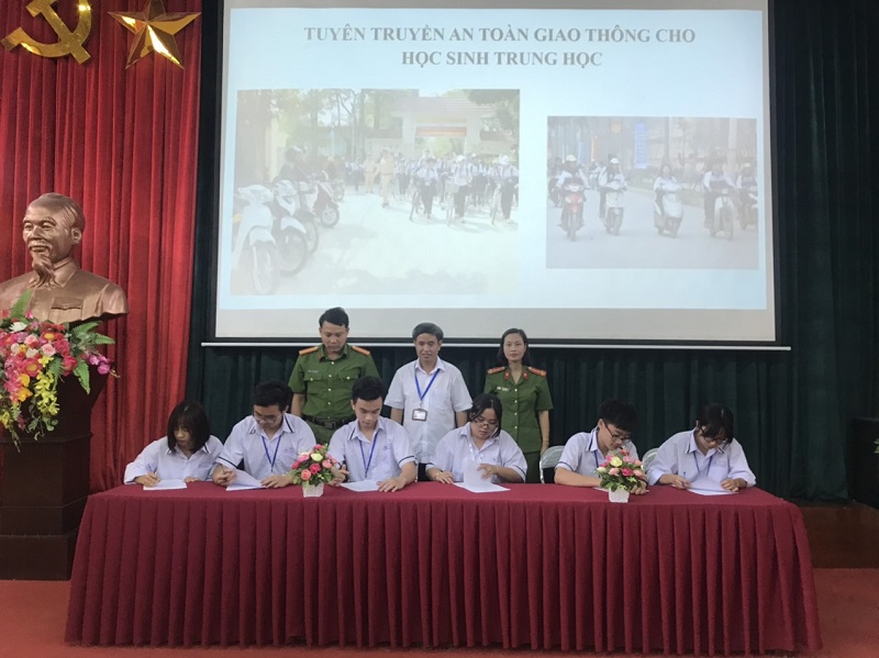 Công an thành phố Ninh Bình tăng cường công tác giáo dục, phổ biến pháp luật tại các trường học trên địa bàn