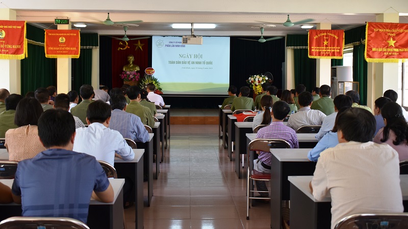 Công ty cổ phần phân lân Ninh Bình tổ chức  Ngày hội toàn dân bảo vệ ANTQ