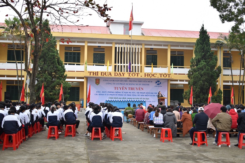 Tuyên truyền các quy định pháp luật cho gần 1300 học sinh trường THPT Yên Mô B