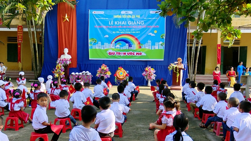 Tuyên truyền  pháp luật TTATGT cho học sinh Trường Tiểu học Gia Phú, huyện Gia Viễn