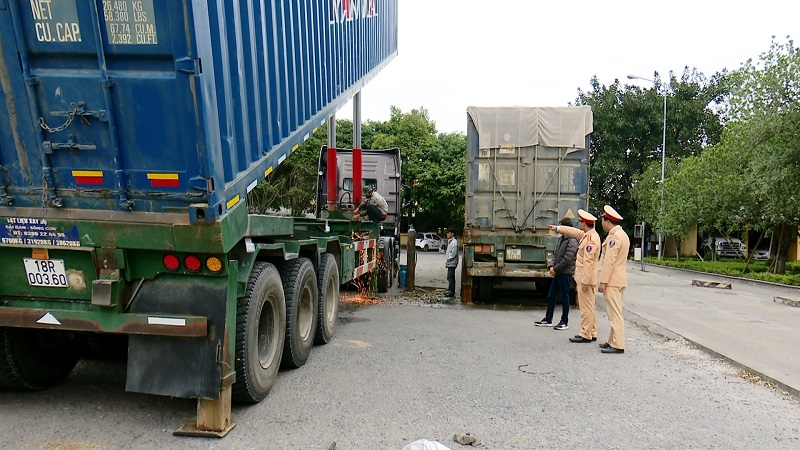 Ninh Bình xử lý nghiêm xe container cải tạo thành xe tự đổ