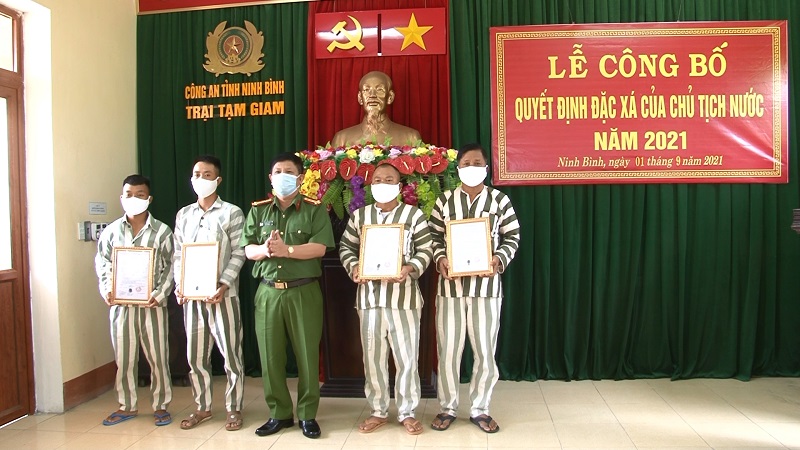 Trại tạm giam Công an tỉnh Ninh Bình công bố  Quyết định đặc xá năm 2021 của Chủ tịch nước