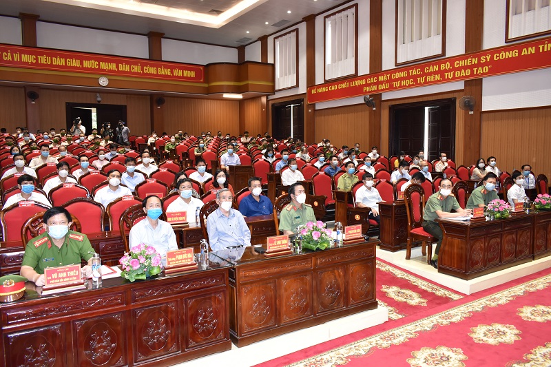 Công an tỉnh tổ chức gặp mặt nhân dịp kỷ niệm 60 năm Ngày truyền thống lực lượng Cảnh sát PCCC và 20 năm Ngày toàn dân Phòng cháy, chữa cháy