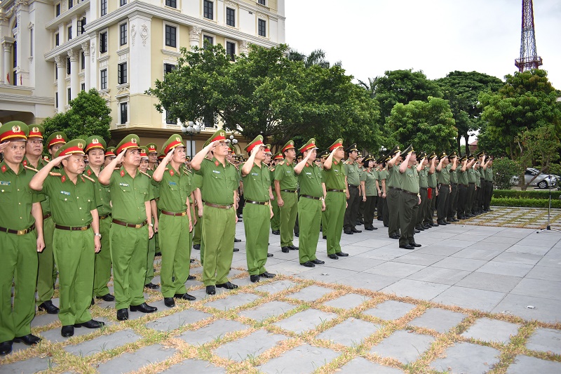 Công an tỉnh tổ chức Lễ chào cờ tháng 7 và  Hội nghị sơ kết công tác 6 tháng đầu năm 2019