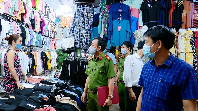 Công an huyện Yên Khánh kiểm tra công tác đảm bảo an toàn  phòng cháy chữa cháy đối với chợ Ninh