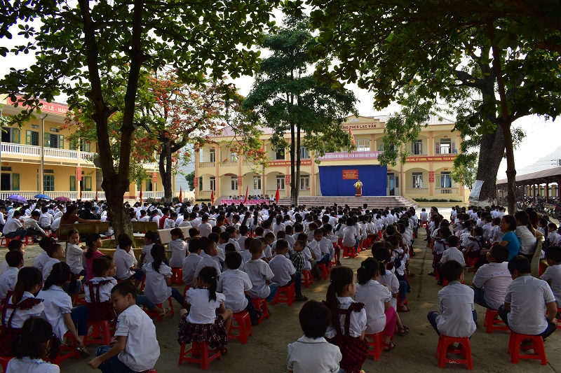 Công an huyện Nho Quan tuyên truyền phòng chống đuối nước, phòng chống xâm hại tình dục ở trẻ em và luật giao thông đường bộ