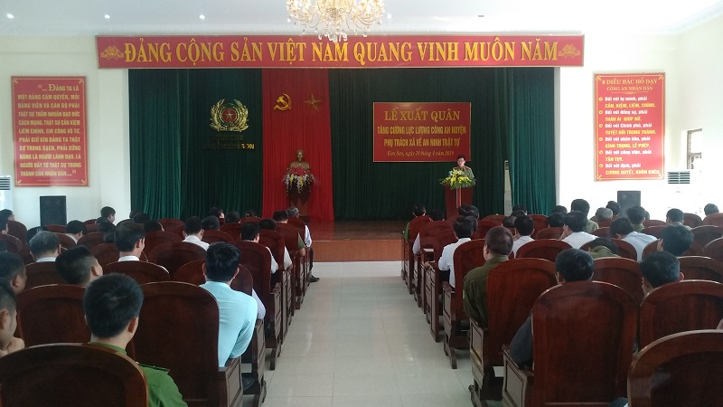 Công an huyện Kim Sơn tăng cường 52 CBCS công an chính quy về các xã, thị trấn làm nhiệm vụ đảm bảo an ninh trật tự