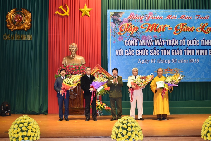 Công an – Mặt trận Tổ quốc Việt Nam tỉnh gặp mặt chức sắc tôn giáo nhân dịp Tết Mậu Tuất 2018