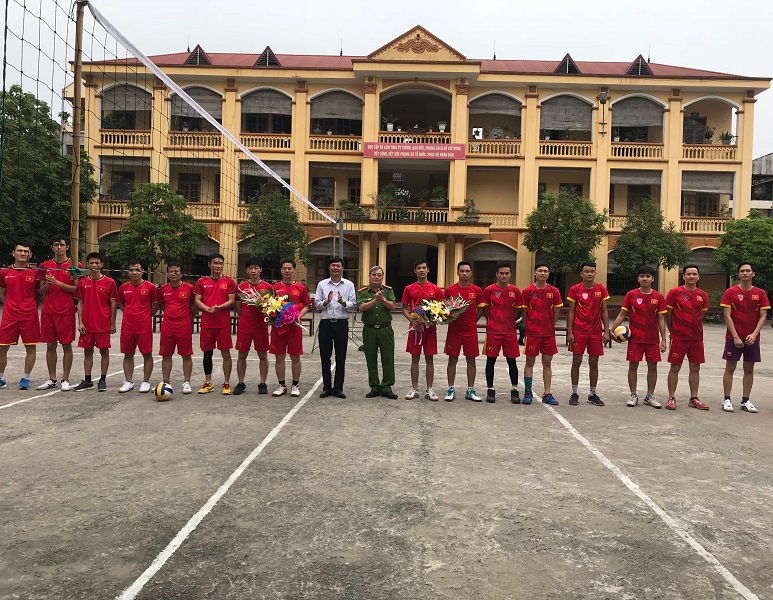 Phòng Cảnh sát cơ động tổ chức giao lưu bóng chuyền  với Công ty cổ phần nhiệt điện Ninh Bình