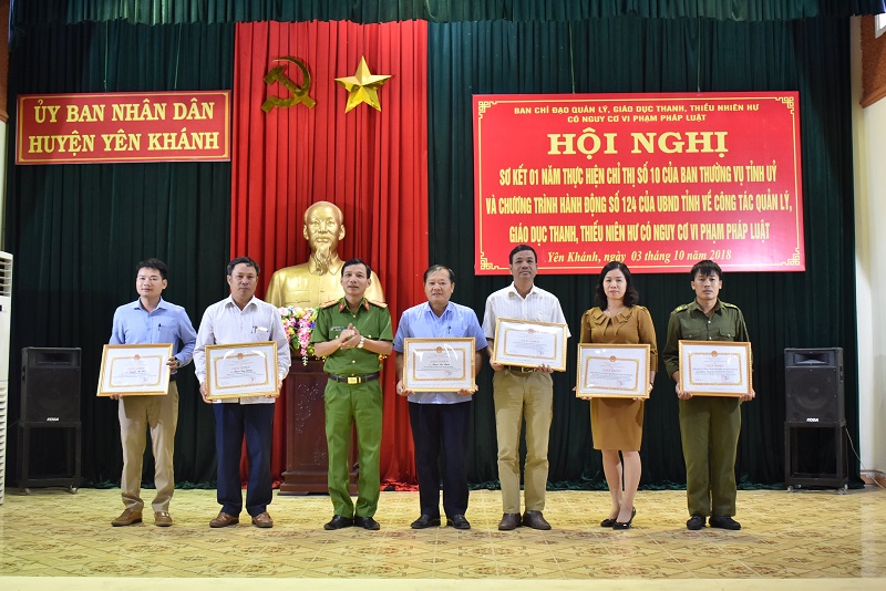 UBND huyện Yên Khánh vừa tổ chức Hội nghị sơ kết 1 năm thực hiện Chỉ thị số 10 của Ban thường vụ Tỉnh ủy và chương trình hành động số 124 của UBND tỉnh về quản lý, giáo dục thanh, thiếu niên hư có nguy cơ vi phạm pháp luật.