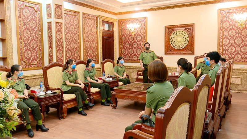 5 CBCS Công an Ninh Bình tình nguyện tham gia công tác phòng chống dịch Covid – 19 tại thành phố Hồ Chí Minh và Bình Dương